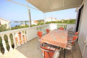 Apartment Glory-80m from beach